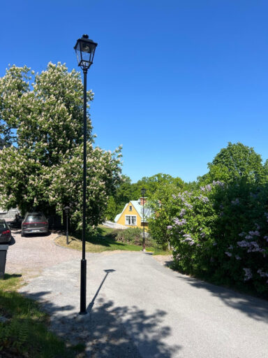 Klassiek 02 Luna A-armatuur, Echo-zuil foto genomen in Stockholm, Zweden